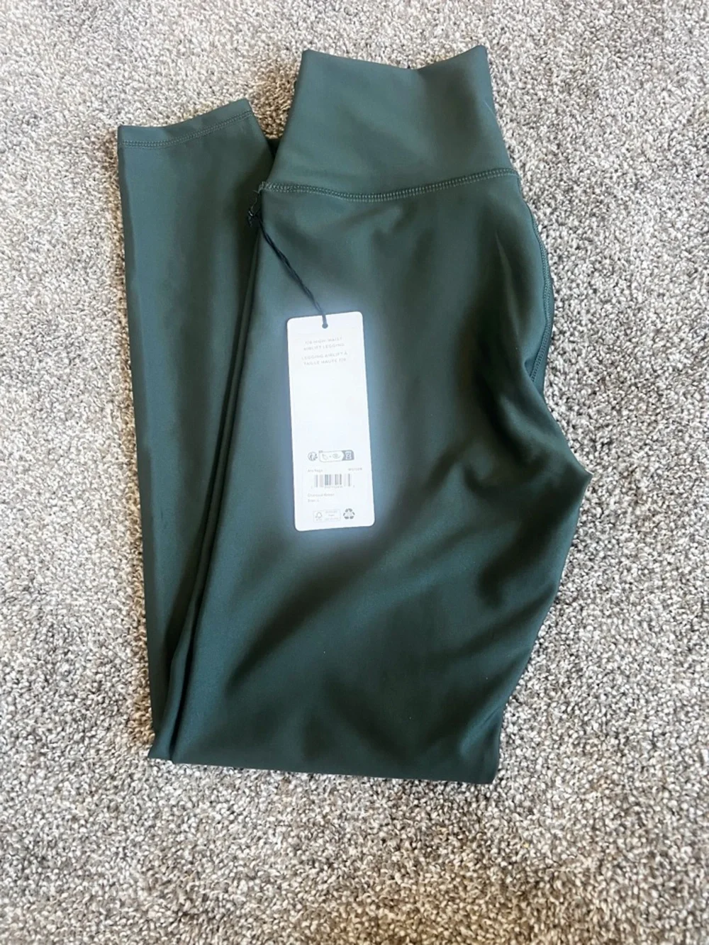 NWT Large Alo Airlift High Waist Leggings